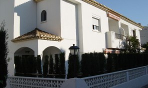 La Villa Riviera Attached House in Denia